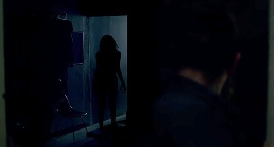 ‘Apagar las luces’ – Trailer (VO) (HD)