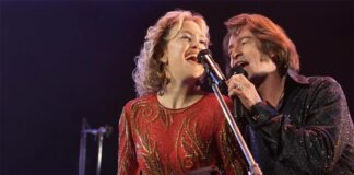 ‘Song Sung Blue – Canción para dos’ – Trailer 1 español