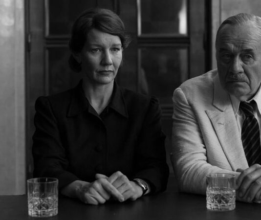 ‘Fatherland’ – Trailer (VOSE)